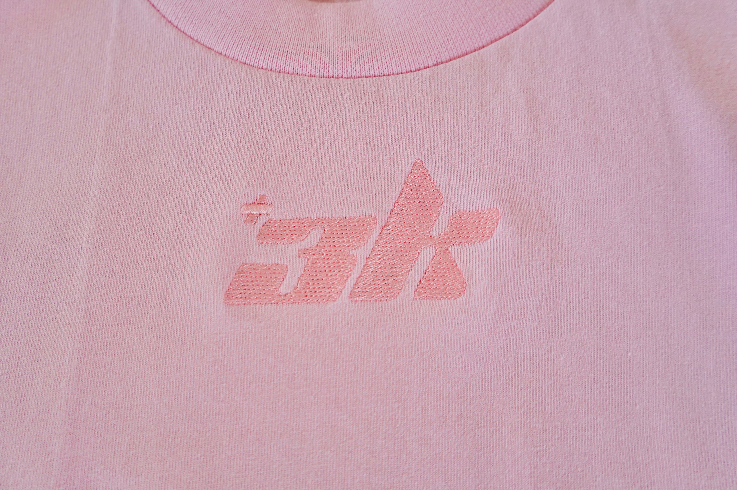 3k Center Logo Tee "Monochrome Pink"